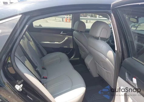 2016 Hyundai Sonata Sport z USA, uszkodzony, nr VIN 5NPE34AF2GH270691